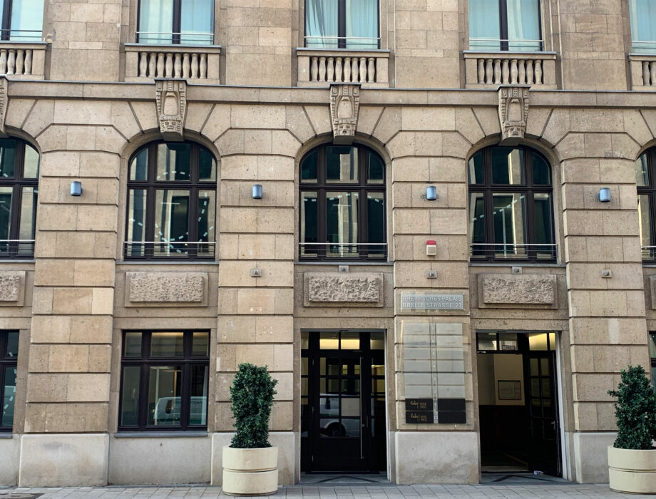 FirstBlue - Unsere Firmengeschichte