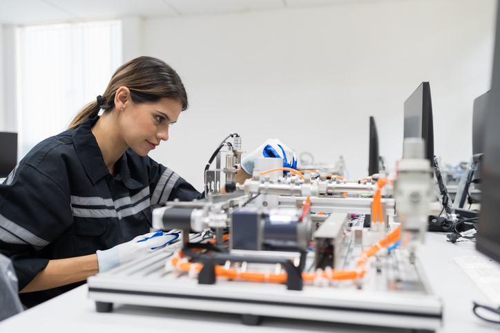 researcher working on innovation via Forschungszulage